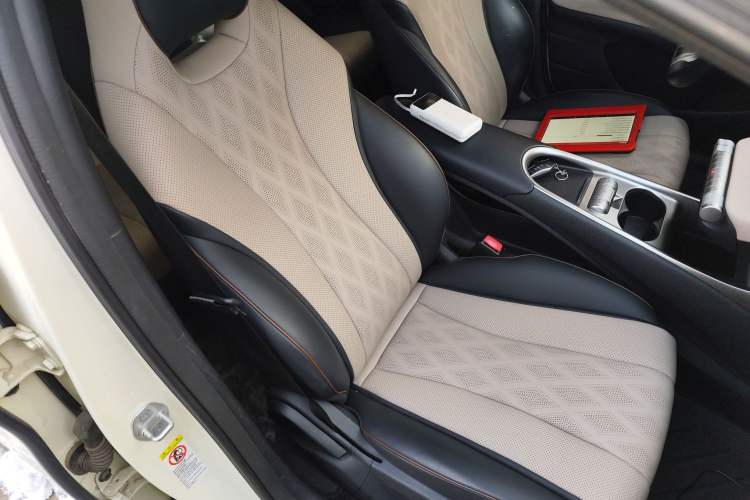 Used BYD Dolphin 2024 Honor Edition 302km Dynamic Version
