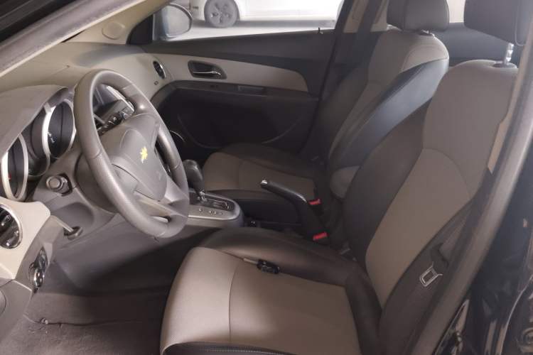 Used Chevrolet Cruze 2013 1.8L SE AT
