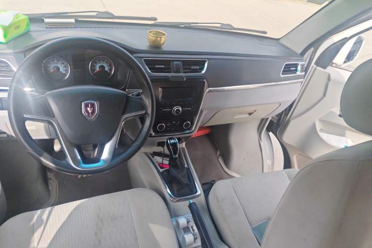 Used Jinbei New Hiace X30L 2016 1.5L Wealth Edition DLCG14 Center Console