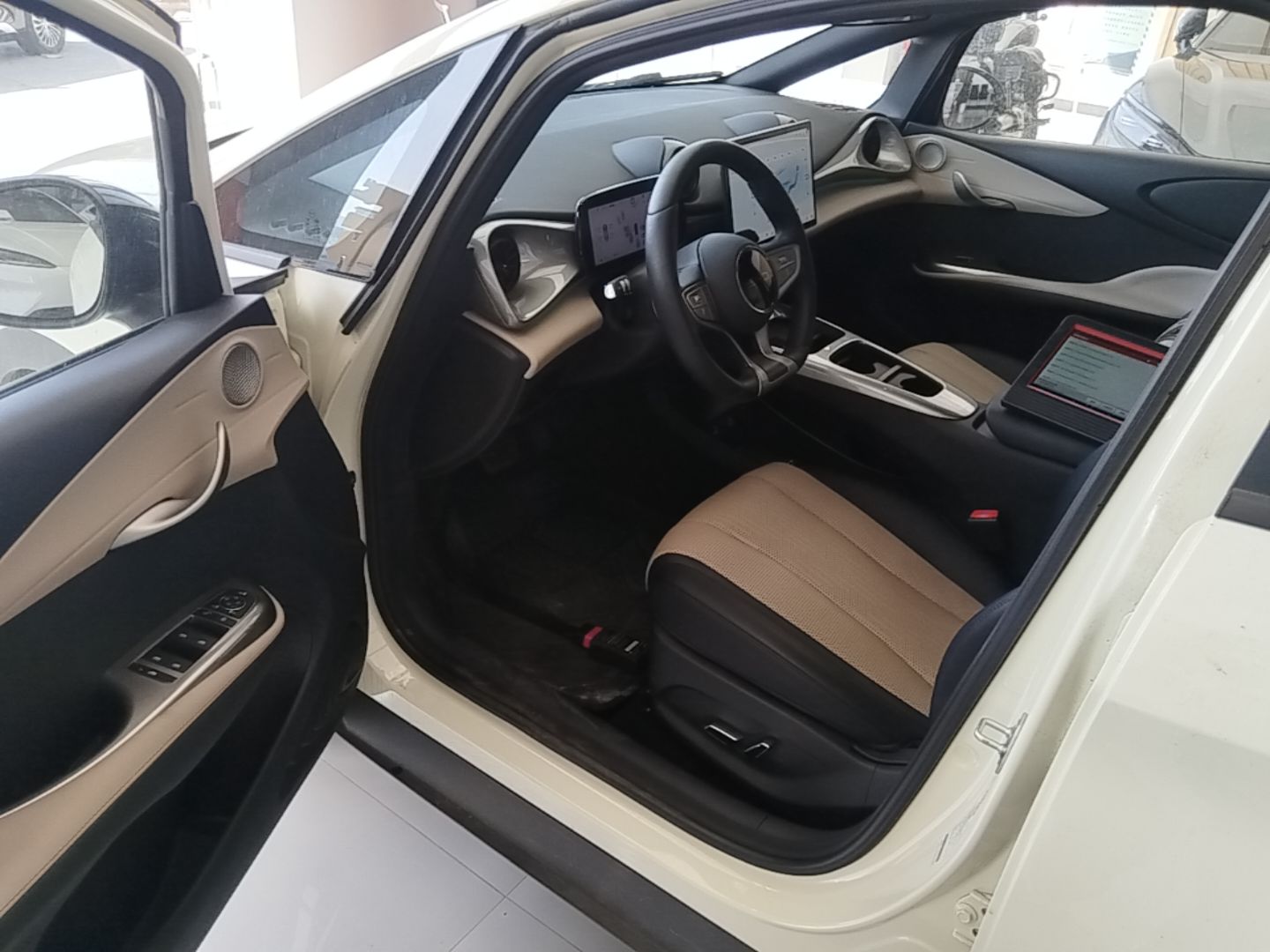 BYD Dolphin 2025 Intelligent Driving Version 410 km Fashion Edition — снимка 18