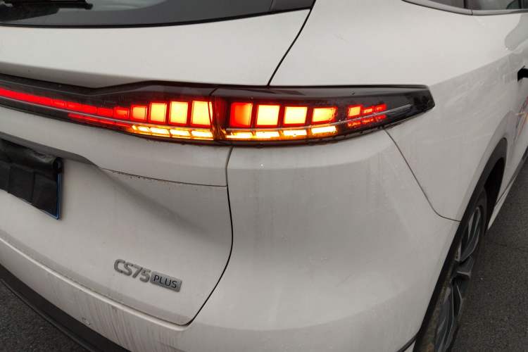 Used Changan CS75 PLUS 2025 4th Generation UItra 2.0T New Blue Whale – Smart & Powerful Version