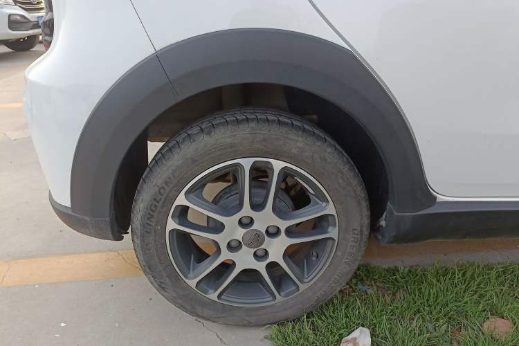 Used Geely Auto Vision X1 2017 1.3L Manual Frenzy Edition
