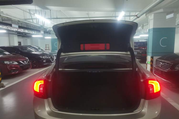 Used Volvo S60 2016 S60L T4 Zhiyuan Edition