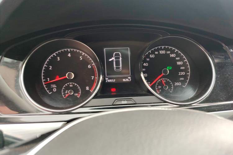 Used Volkswagen Lamando 2015 280TSI DSG Comfort Edition
