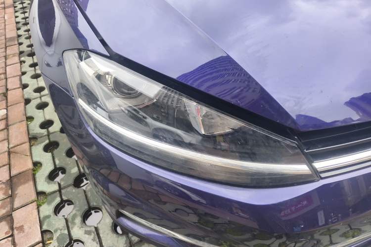 Used Volkswagen Golf 2018 230TSI Automatic Comfort Model Right Front Headlight