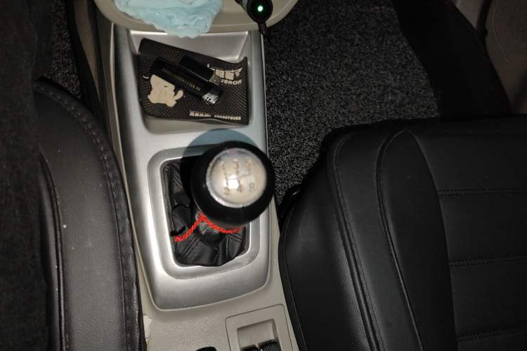 Used CHANGAN Alsvin V3 2015 1.4L Manual Warm-Hearted Model China V Standard Gear Lever