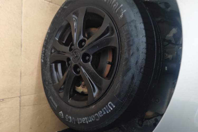 Used Mazda 3 2011 Sedan 1.6L Automatic Comfort Model Right Front Wheel Hub