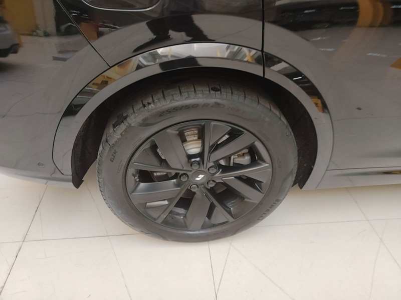 Used Li Auto L7 2023 Pro Model — 25