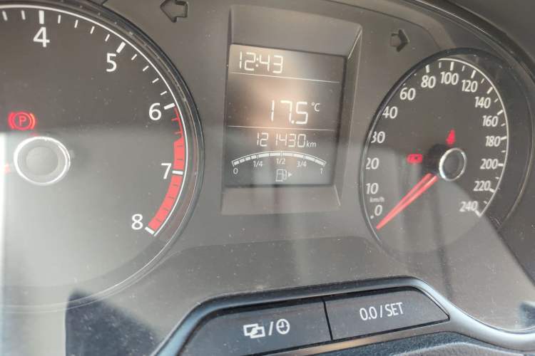 Used Volkswagen Polo 2016 1.4L Manual Fashion Model