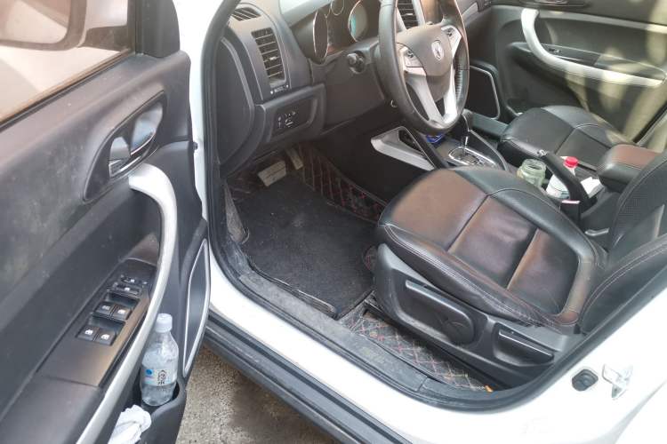 Used Changan CS35 2015 1.6L Automatic Luxury Model China IV Standard