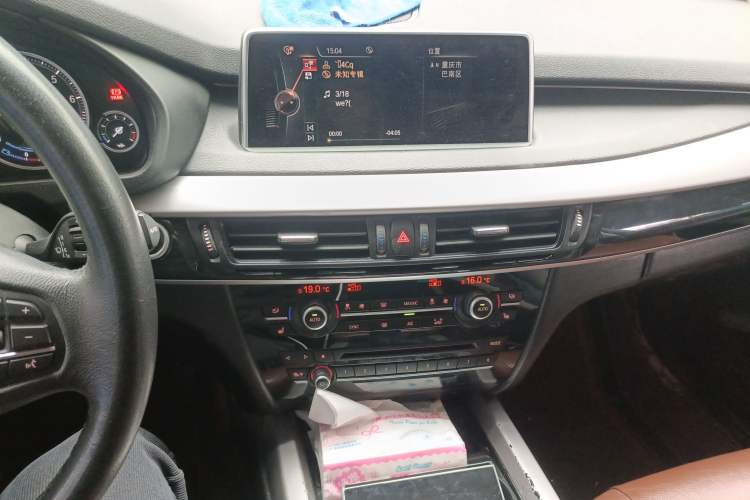 Used BMW X5  Audio And AC Panel
