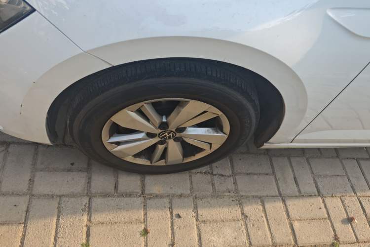 Used Volkswagen Polo 2021 Plus 1.5L Automatic Panoramic Enjoyment Edition Left Front Wheel Hub