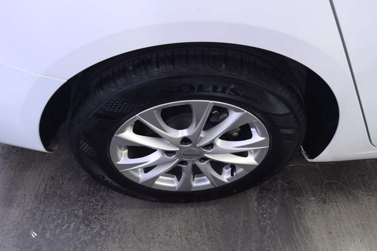 Used Roewe i5 2023 1.5L Manual Comfort Edition
