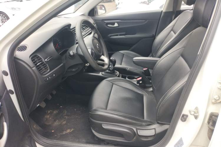 Used Kia K2 2017 Sedan 1.4L Manual Transmission 15th Anniversary Special Edition GLS
