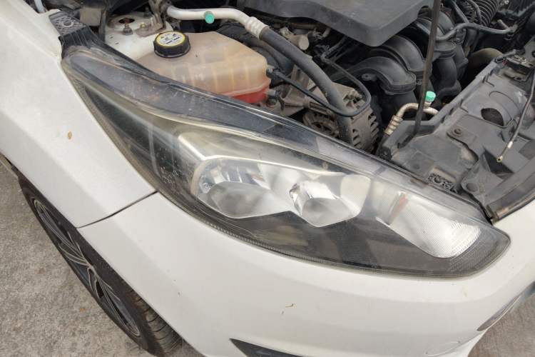 Used Ford Fiesta 2013 Sedan 1.5L Manual Fashion Edition Right Front Headlight