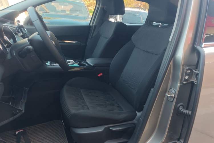 Used Peugeot 3008 2015 2.0L Automatic Classic Edition