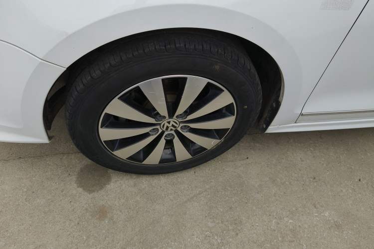 Used Volkswagen Sagitar 2017 1.6L Manual Comfort Model Exterior 4