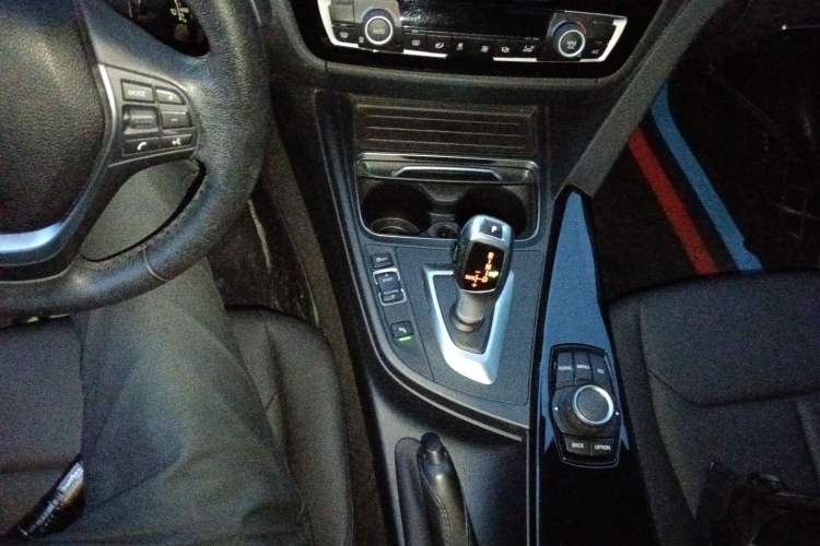 Used BMW 3 Series 2017 318i Fashion Model
