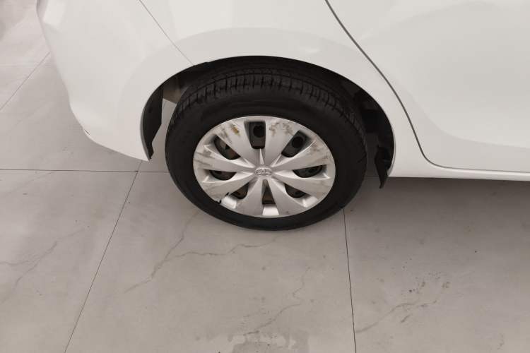 Used Toyota YARiS L Zhi Xuan 2015 1.5E Automatic Charm Edition Right Rear Wheel Hub