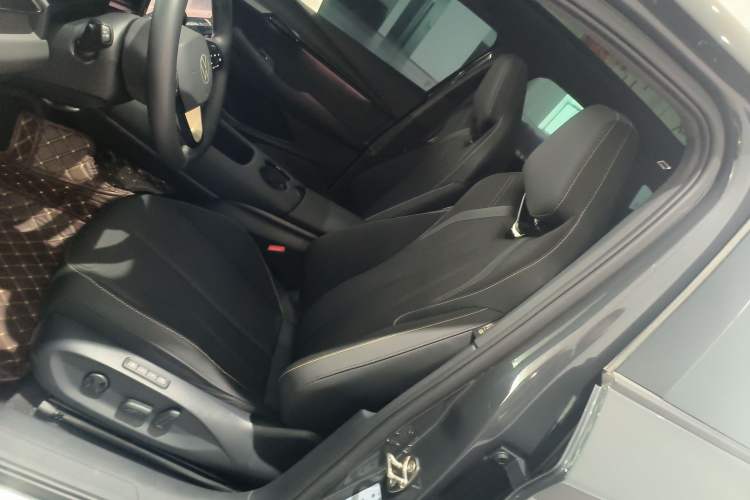 Used Volkswagen ID.UNYX 2024 Pro Long-Range Version Left Front Seat