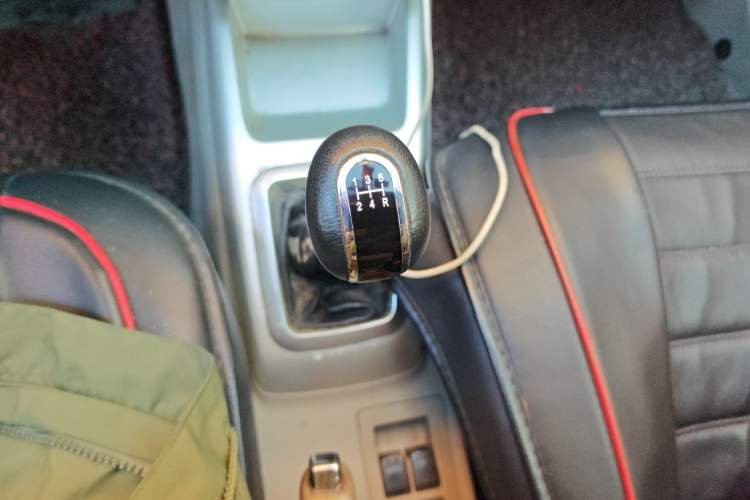 Used Changan Alsvin V3 2015 1.4L Manual Meiman Model China IV Standard