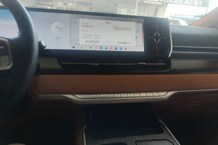 Used Wey Gaoshan 2023 Four-Wheel-Drive Executive Extended Version Audio And AC Panel