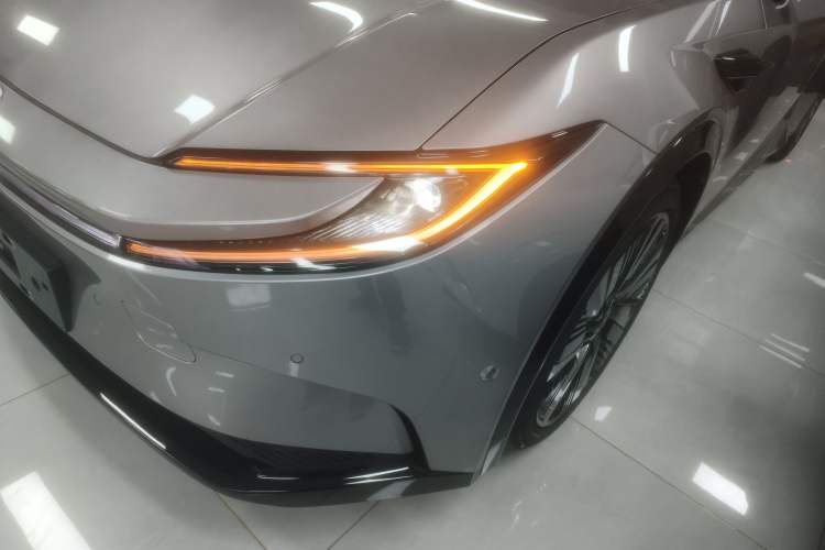 Used Toyota bZ5 2025 Model 630 MAX Smart Driving Edition
