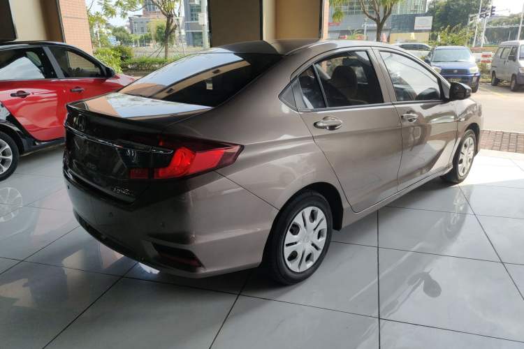Used Honda Greiz 2016 1.5L CVT Classic Edition
