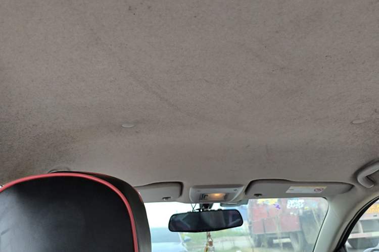 Used Chevrolet Aveo Sonic 2014 Sedan 1.4 SL MT Comfort Edition Headliner