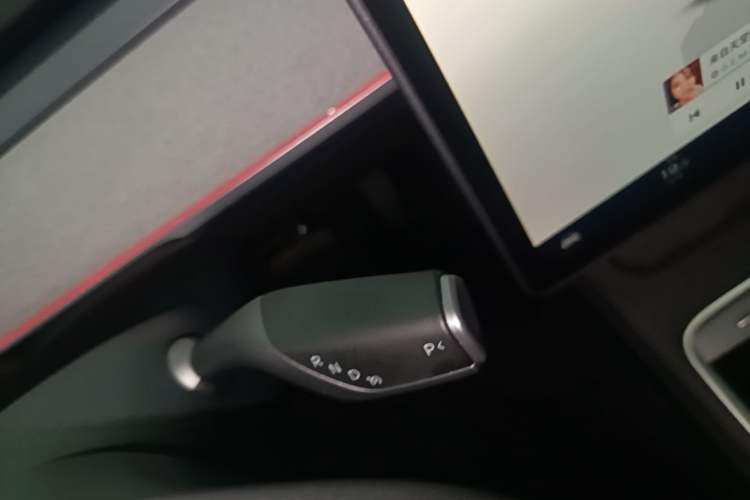 Used Tesla Model Y 2024 Long-Range All-Wheel-Drive Version