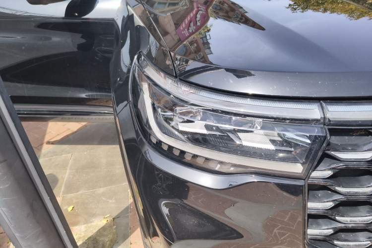 Used Ford Explorer 2023 EcoBoost 285 4x4 ST-LINE 6-Seater
