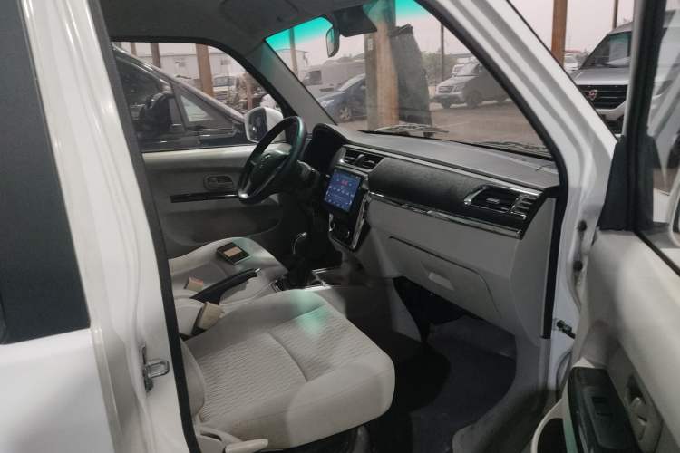 Used Jinbei New Hiace X30L 2018 1.5L Wealth Edition DLCG14
