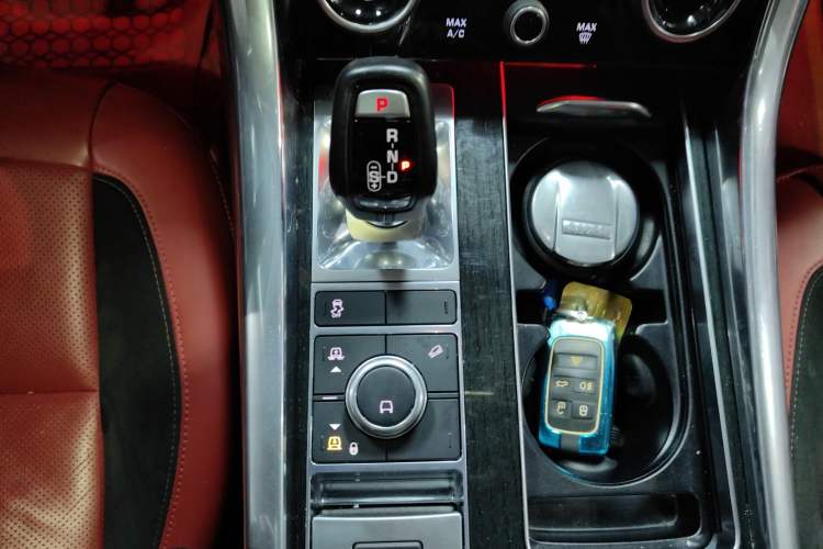 Used Land Rover Range Sport 2020 3.0 L6 HSE DYNAMIC Gear Lever