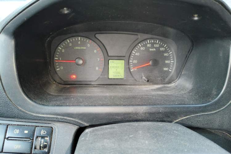 Used Foton Scenic V5 2017 1.5L Van Base Version DAM15DR