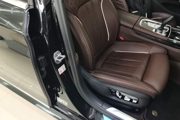 Used BMW 7 Series 2021 730Li M Sport Package
