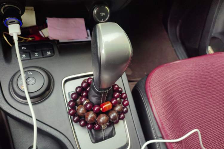 Used Ford Everest 2017 2.0T Gasoline Automatic 4x4 Luxury Edition 7 Seats Gear Lever