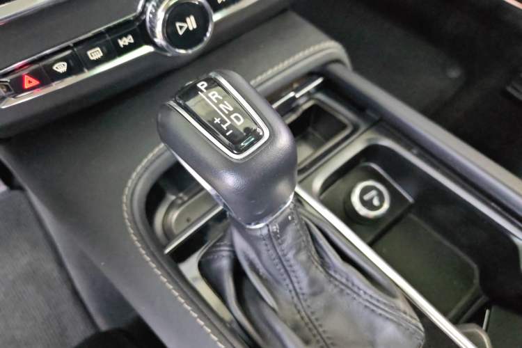 Used Volvo V90 2017 Cross Country T5 AWD Prestige Edition
