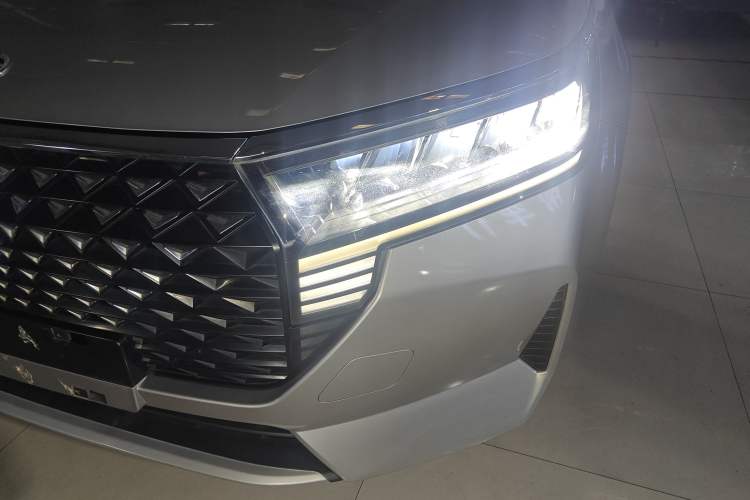 Used Venucia D60 2021 PLUS 1.6L XL CVT Yue Ling Edition
