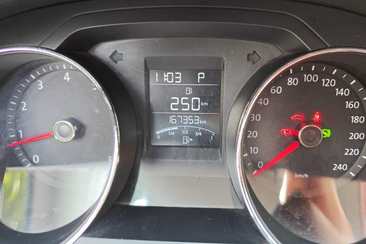 Used Volkswagen Bora 2013 1.6L Automatic Fashion Model