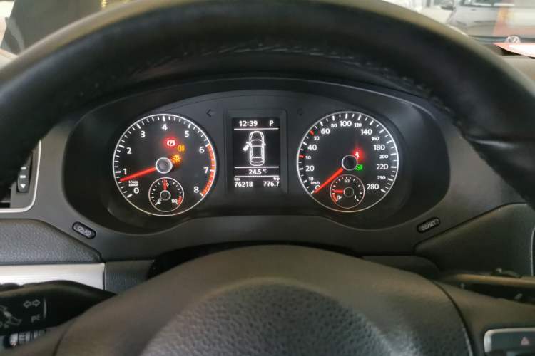 Used Volkswagen Sagitar 2014 Revised Version 1.4TSI Automatic Luxury Edition Instrument Cluster