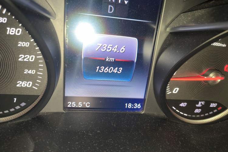 Used Mercedes-Benz C-Class 2016 C 200 Sport Edition Odometer Close Up