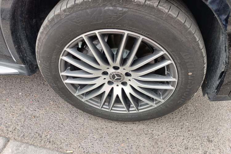 Used Mercedes-Benz GLC 2025 Refreshed GLC 300 L 4MATIC Dynamic Version 5 Seats
