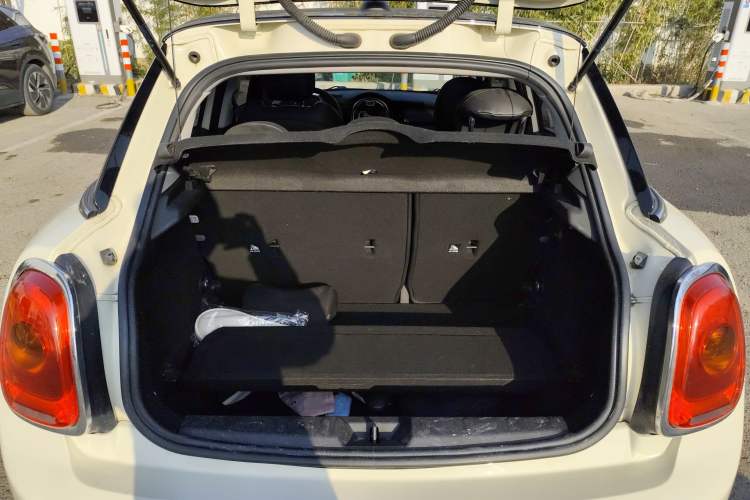 Used MINI MINI 2016 1.5T COOPER Five-Door Edition