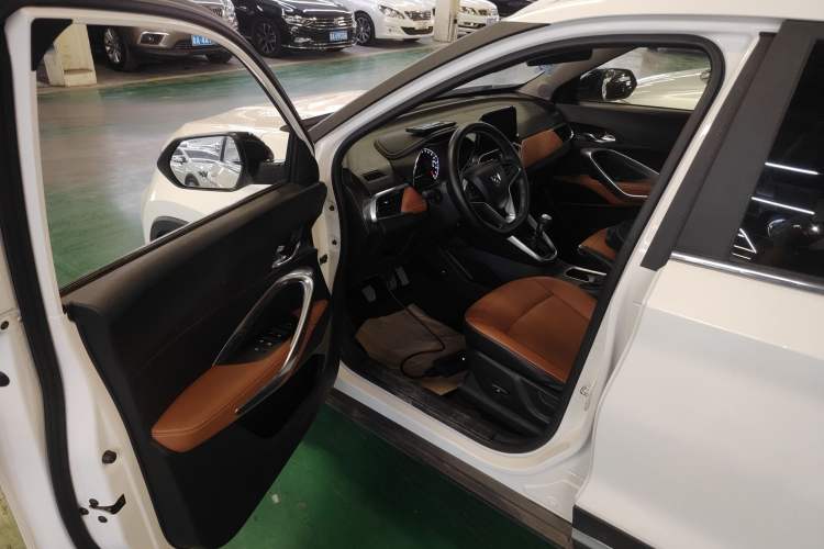 Used Baojun 510 2017 1.5L Manual Luxury Model Driver Seat