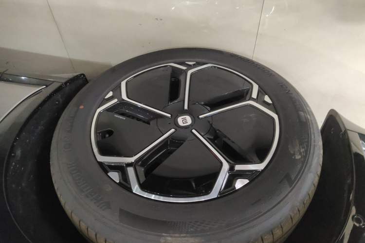 Used Xiaomi Auto YU7 2025 Ultra-Long Range Rear-Wheel Drive Version