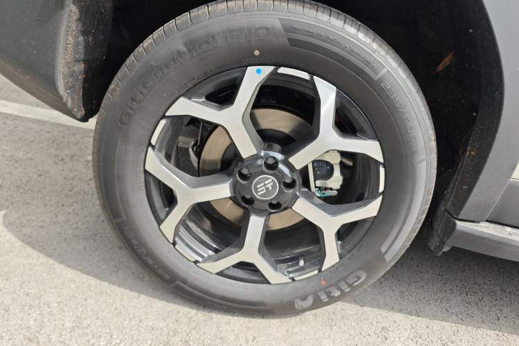 Used JETOUR Shanhai T1 2025 Model 147km Four-Wheel-Drive Exploration Right Rear Wheel Hub