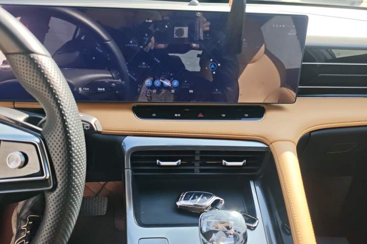 Used Roewe RX5 New Energy 2023 eRX5 Super Hybrid Prestige Edition
