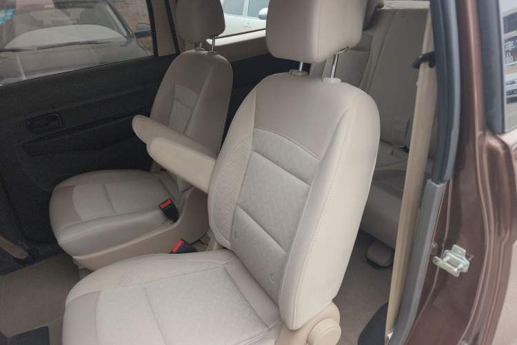 Used Wuling Hongguang 2014 1.5L S Standard Version
