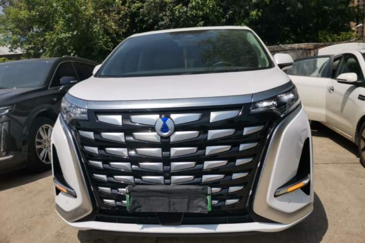 Used Denza D9 2022 DM-i 970 Four-Wheel Drive Flagship Model
