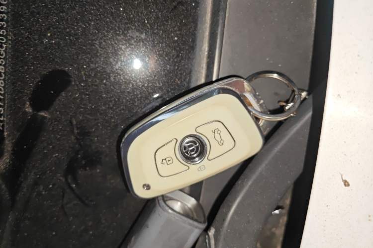 Used Brilliance V3 2016 1.5L Automatic Smart Version Vehicle Key